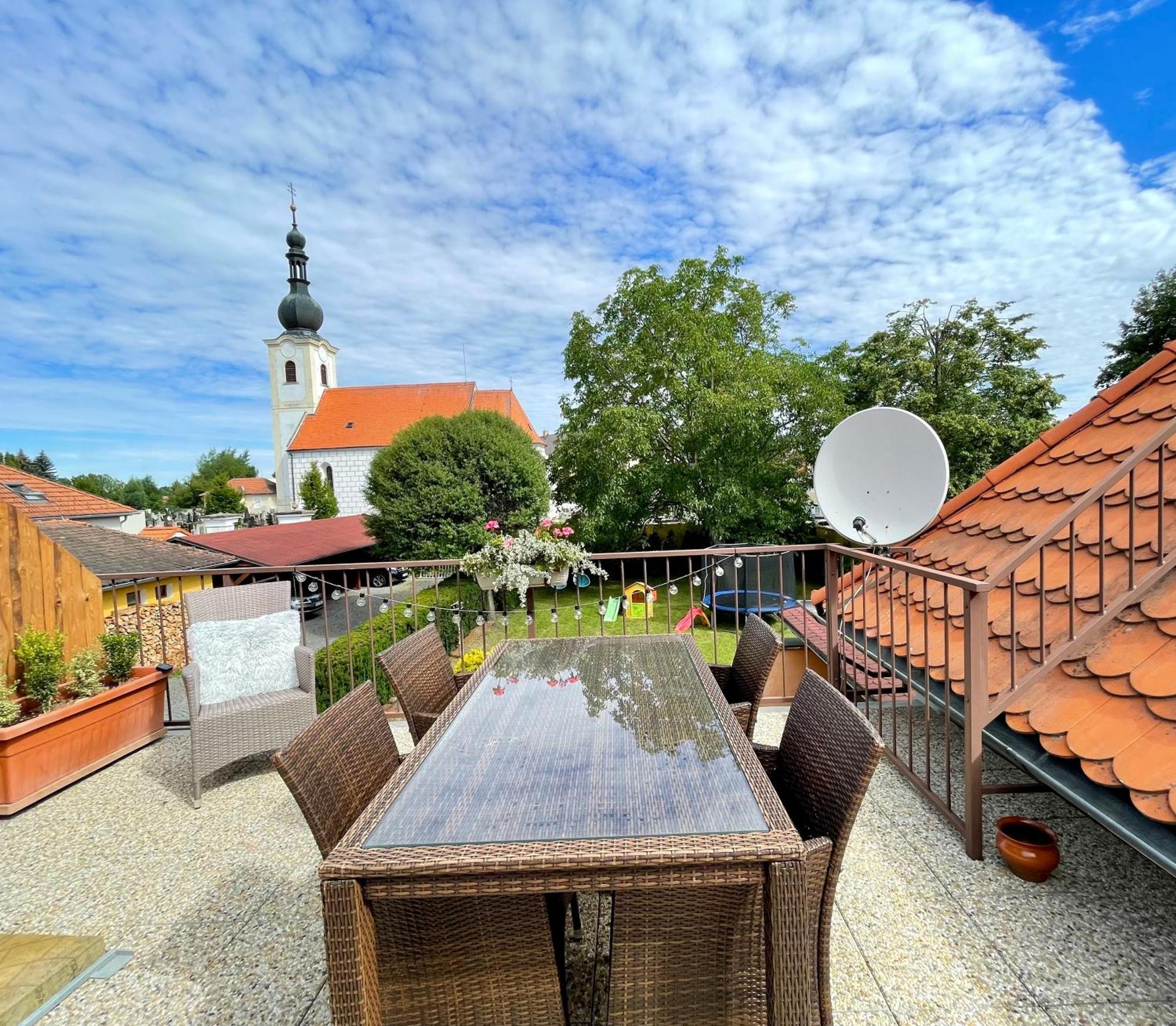 Apartament Historicky Dum U Lazni Trzeboń Zewnętrze zdjęcie