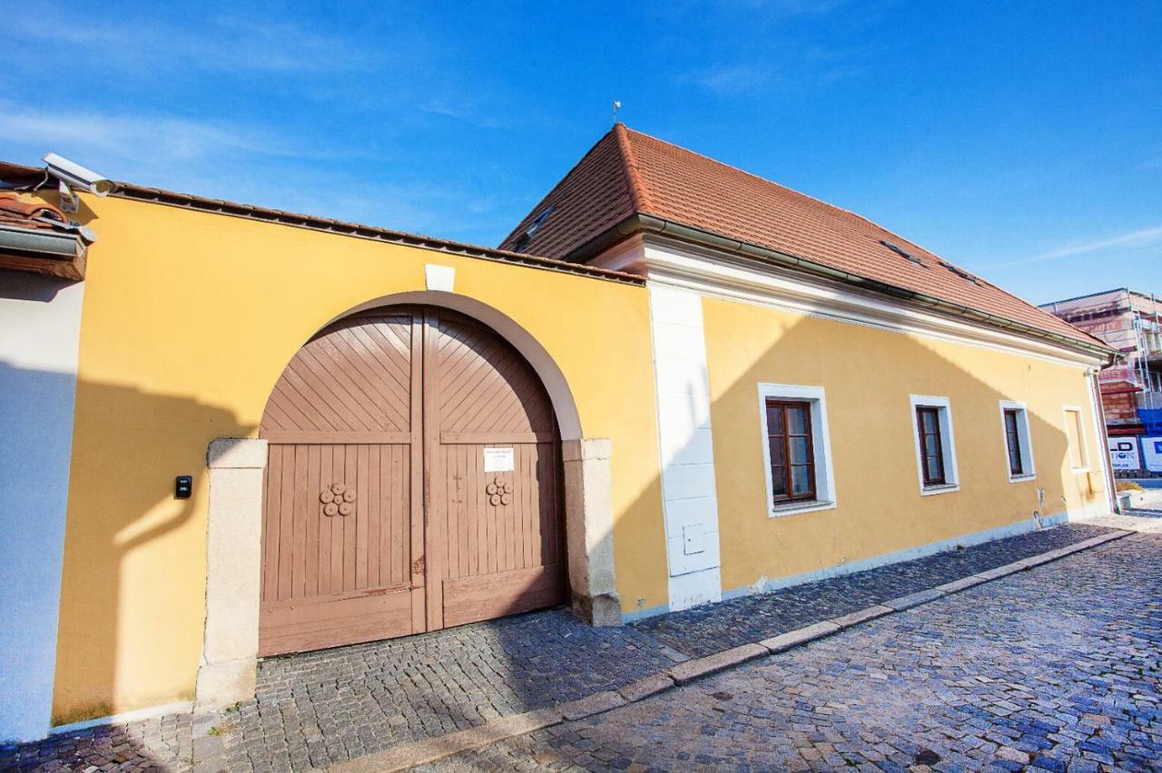 Apartament Historicky Dum U Lazni Trzeboń Zewnętrze zdjęcie