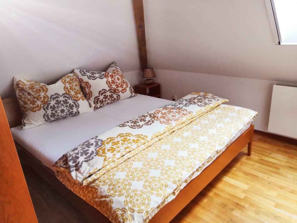 Apartament Historicky Dum U Lazni Trzeboń Zewnętrze zdjęcie