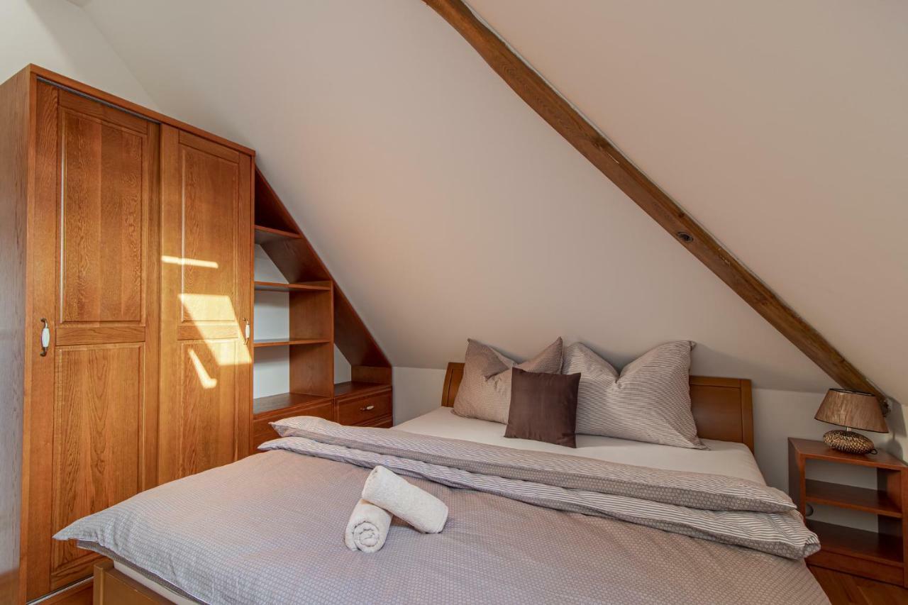 Apartament Historicky Dum U Lazni Trzeboń Zewnętrze zdjęcie